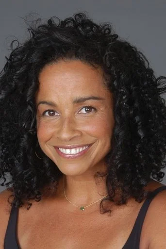 Chân dung Rae Dawn Chong