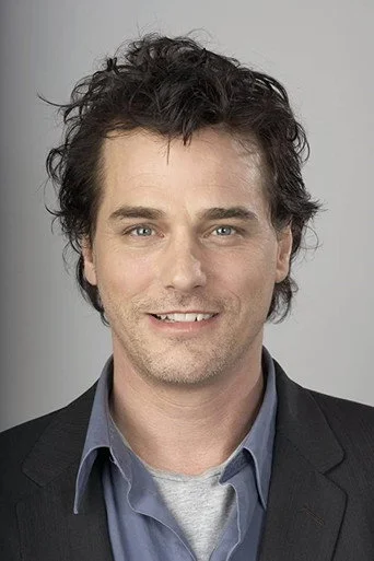 Chân dung Paul Gross
