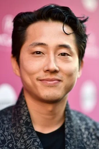 Chân dung Steven Yeun
