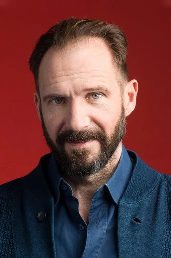 Chân dung Ralph Fiennes