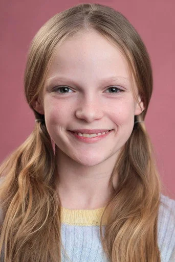 Chân dung Tilly Walker