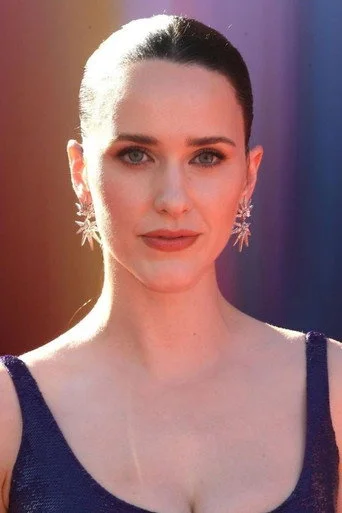 Chân dung Rachel Brosnahan