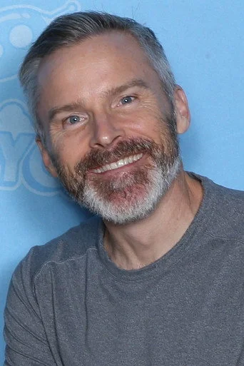 Chân dung Roger Craig Smith