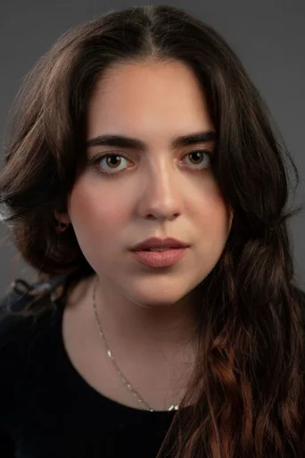Chân dung Alexandra Verma