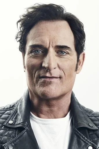 Chân dung Kim Coates