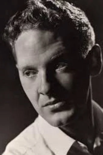 Chân dung Denys Graham