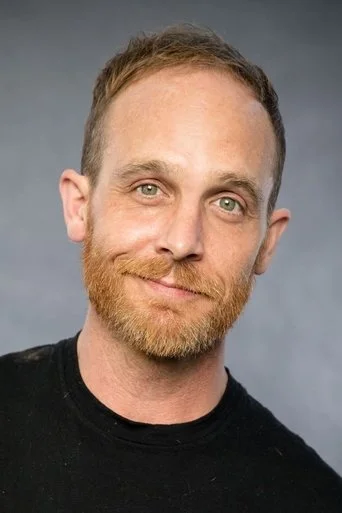 Chân dung Ethan Embry