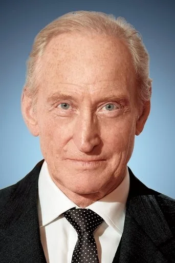 Chân dung Charles Dance