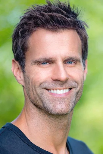 Chân dung Cameron Mathison