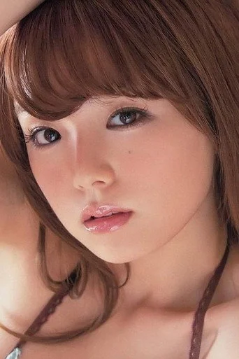 Chân dung Ai Shinozaki