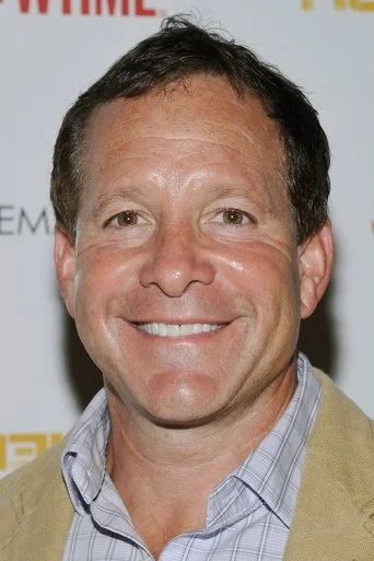 Chân dung Steve Guttenberg