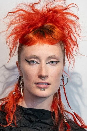 Chân dung Madaline Riley