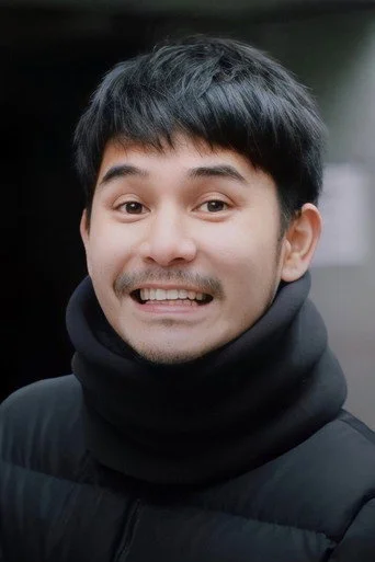 Chân dung Thanachat Tullayachat