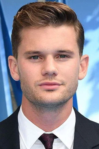 Chân dung Jeremy Irvine