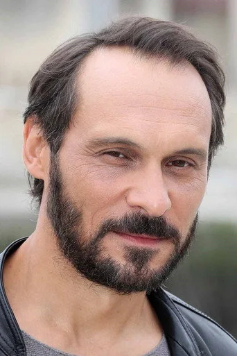 Chân dung Yannick Choirat