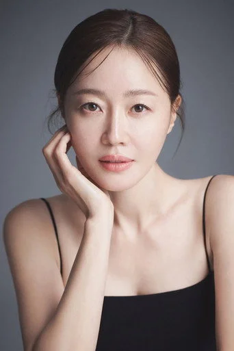 Chân dung Uhm Ji-won