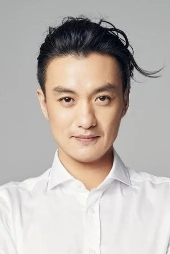 Chân dung Zhou Yiwei