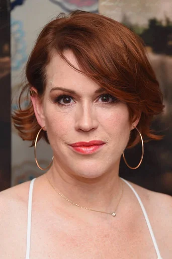 Chân dung Molly Ringwald