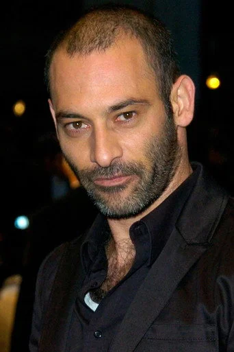 Chân dung Ashraf Barhom