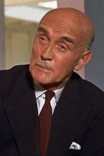 Chân dung Colonel Burton