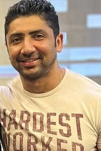 Chân dung Mustafa Ahmed