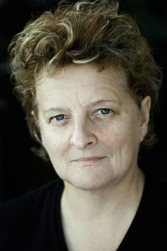 Chân dung Lynn Hunter