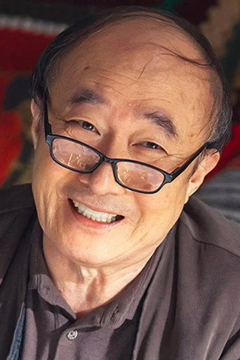 Chân dung Yun Ju-sang
