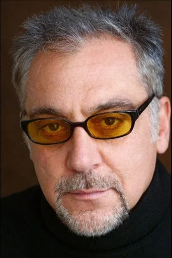 Chân dung Christopher Maher