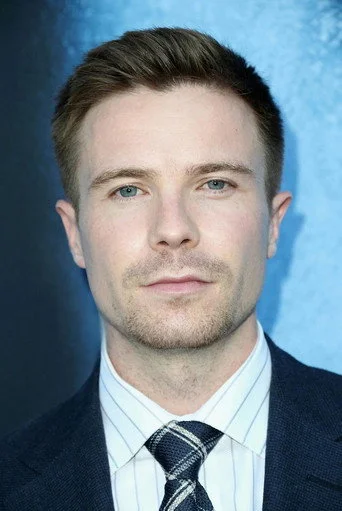 Chân dung Joe Dempsie