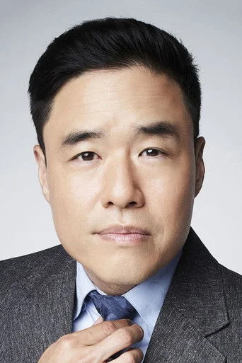 Chân dung Randall Park