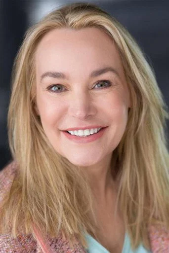 Chân dung Emma Tate