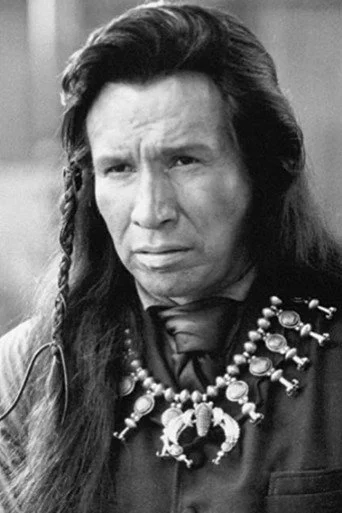 Chân dung Jonothon Gill