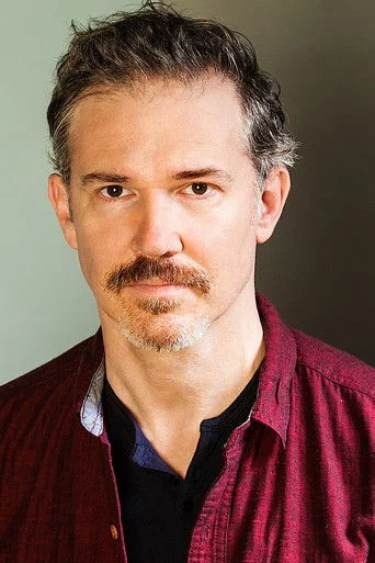 Chân dung Loren Dean