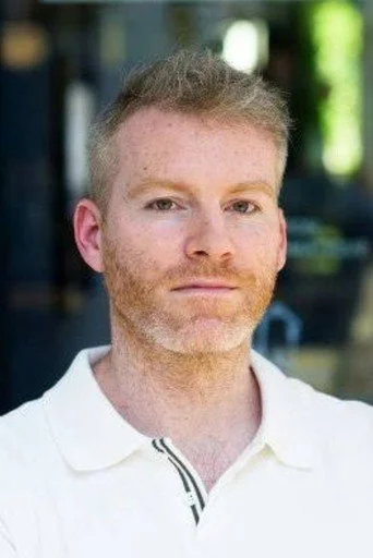Chân dung Pierce Conran