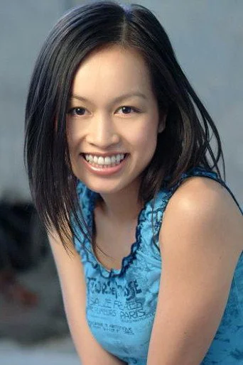 Chân dung Elizabeth Thai