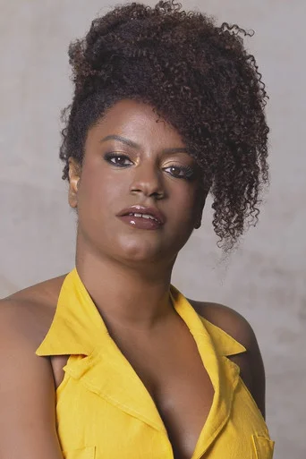 Chân dung Shirley Cruz