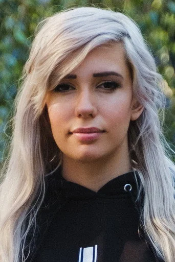 Chân dung Alanah Pearce