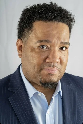 Chân dung Marc T. Lewis