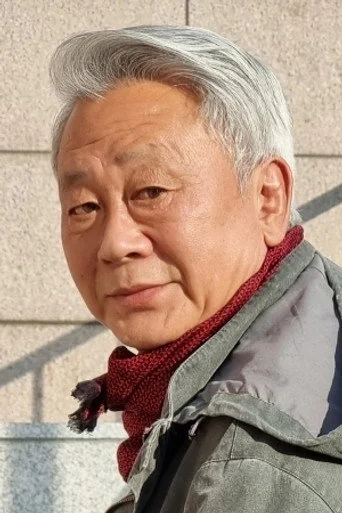Chân dung Park Pal-young