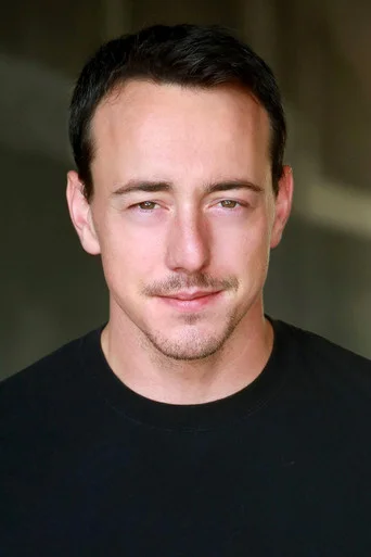 Chân dung Chris Coy