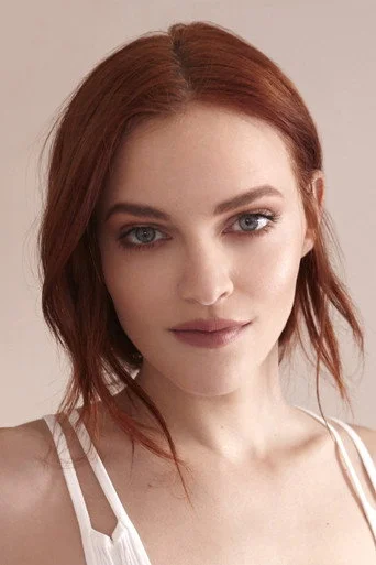 Chân dung Madeline Brewer