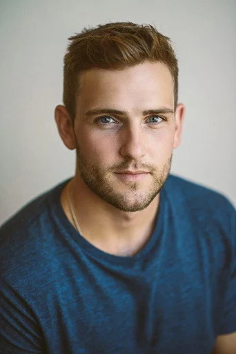Chân dung Travis Nelson