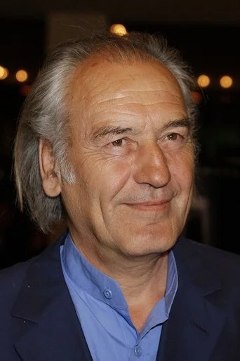 Chân dung Patrick Bauchau
