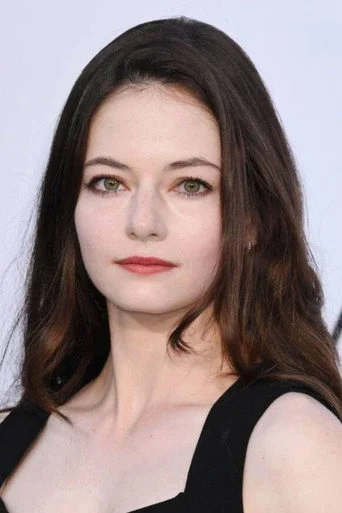 Chân dung Mackenzie Foy