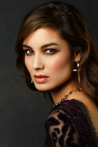 Chân dung Bérénice Marlohe