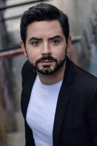 Chân dung José Eduardo Derbez