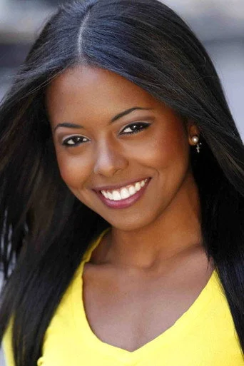 Chân dung Adrienne Warren