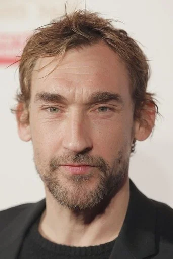 Chân dung Joseph Mawle