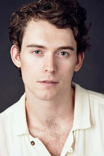 Chân dung Aaron Quinn Long