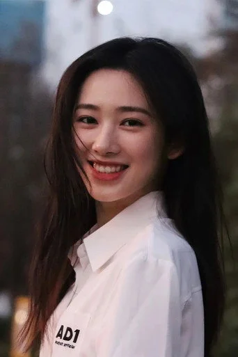 Chân dung He Qiu
